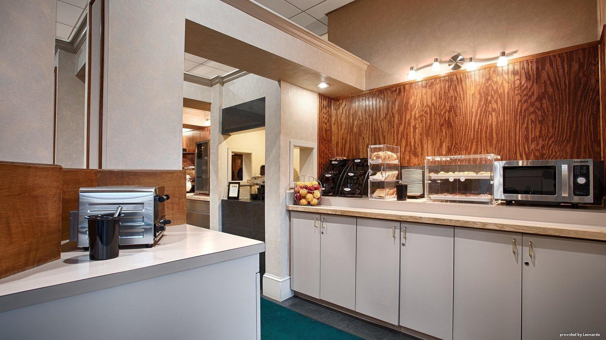 Best Western Gateway Adirondack Inn Utica Zewnętrze zdjęcie
