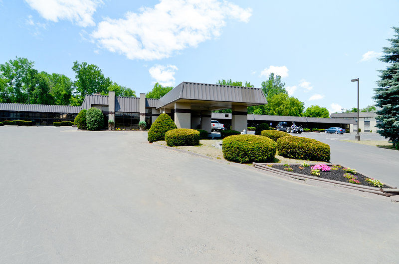 Best Western Gateway Adirondack Inn Utica Zewnętrze zdjęcie