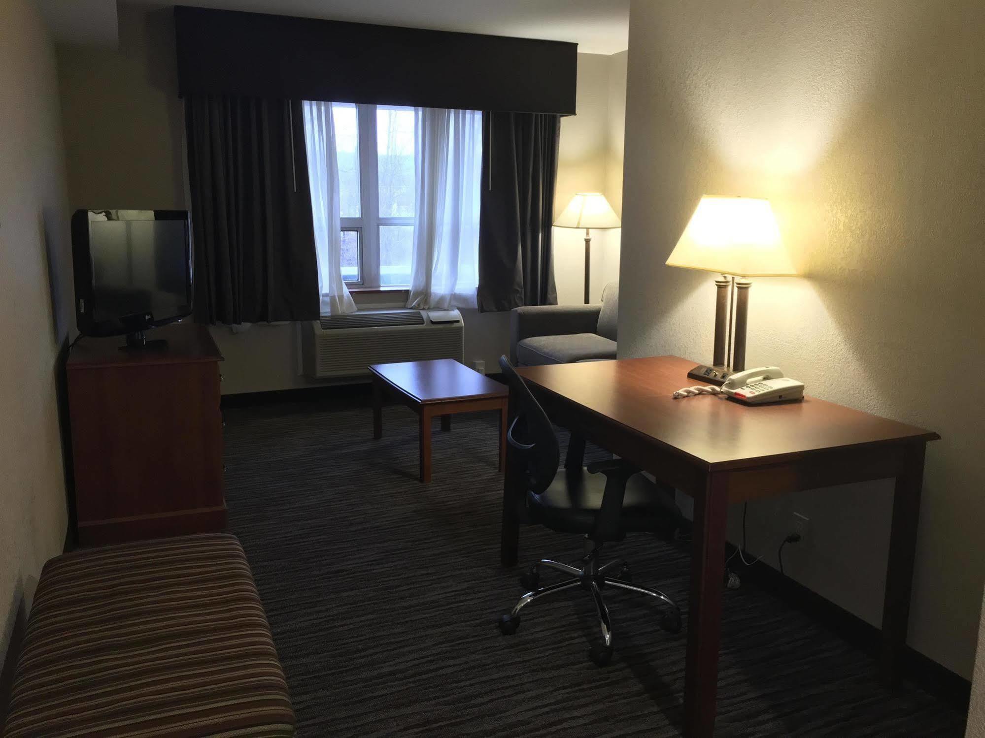 Best Western Gateway Adirondack Inn Utica Zewnętrze zdjęcie