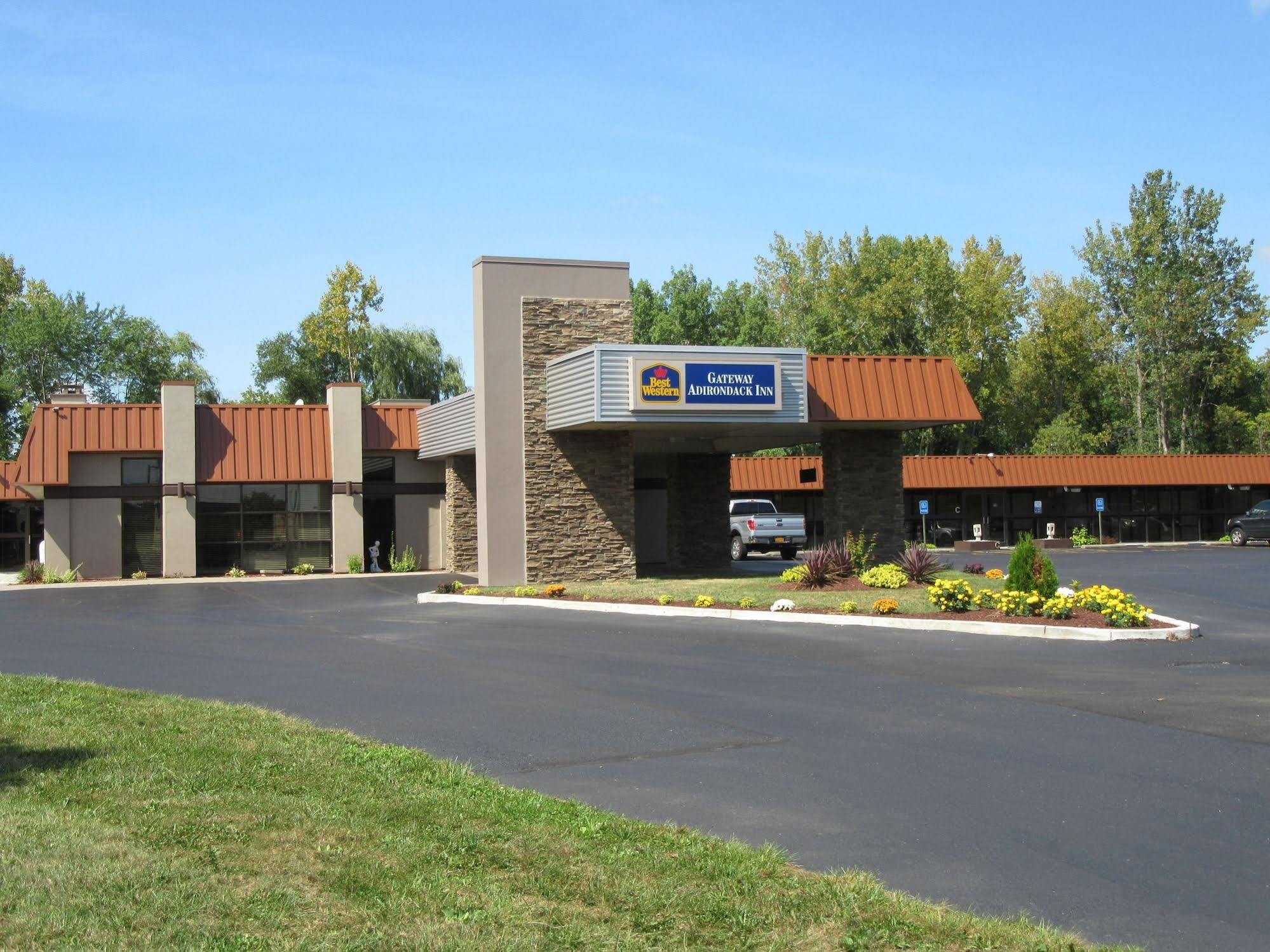 Best Western Gateway Adirondack Inn Utica Zewnętrze zdjęcie